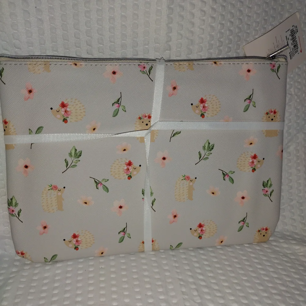 LC Lauren Conrad Floral Hedgehog Cosmetic Bag Set - Cream and Pink - Picture 3 of 3